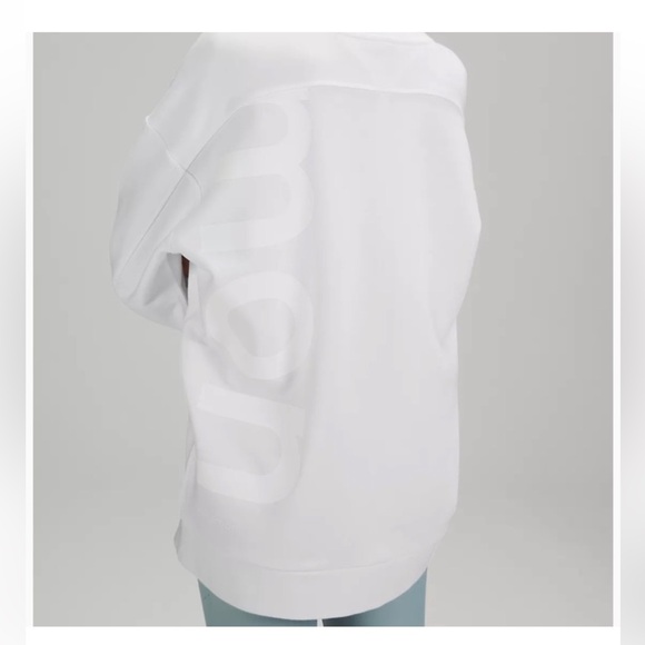 NWT Lululemon size 10 women’s oversized logo crew. Perfect condition. - Picture 3 of 12